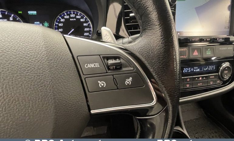 Mitsubishi Outlander 2.0 4WD CVT Automatas 2016 full