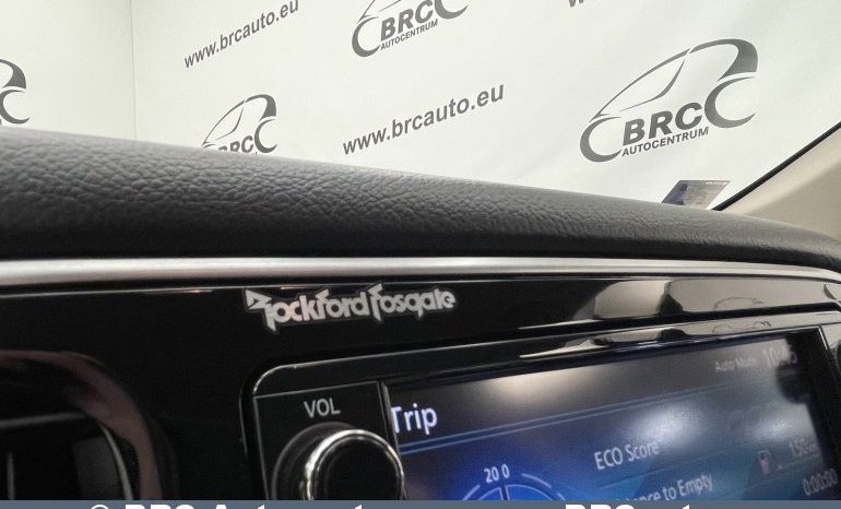 Mitsubishi Outlander 2.0 4WD CVT Automatas 2016 full