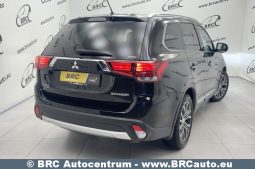 Mitsubishi Outlander 2.0 4WD CVT Automatas 2016 full