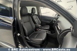 Mitsubishi Outlander 2.0 4WD CVT Automatas 2016 full