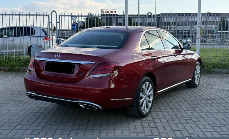 Mercedes-Benz E 300 Automatas 2017 full