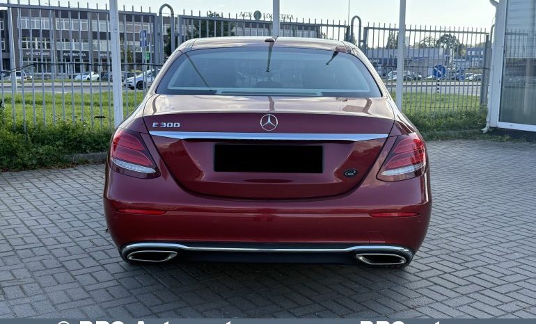 Mercedes-Benz E 300 Automatas 2017 full