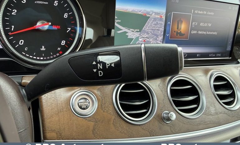 Mercedes-Benz E 300 Automatas 2017 full