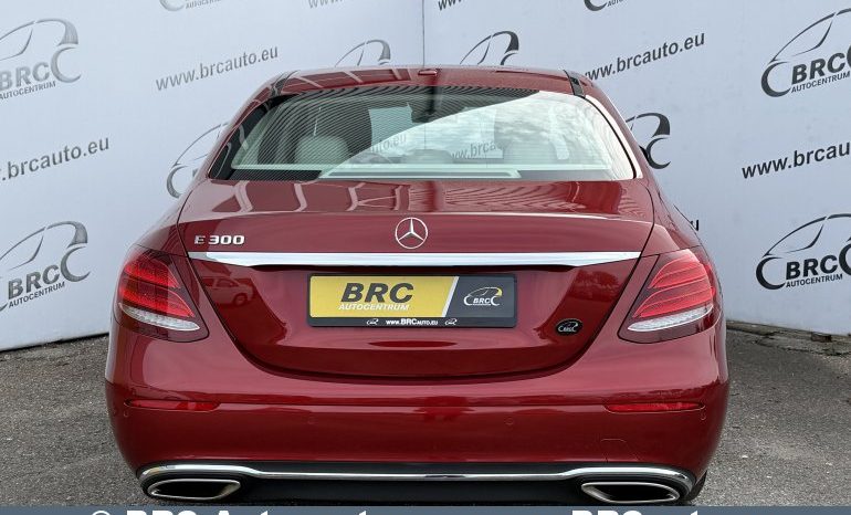 Mercedes-Benz E 300 Automatas 2017 full