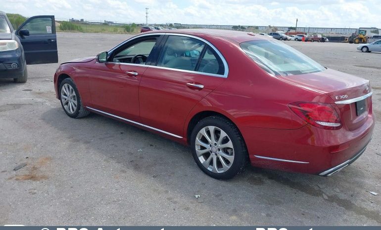 Mercedes-Benz E 300 Automatas 2017 full