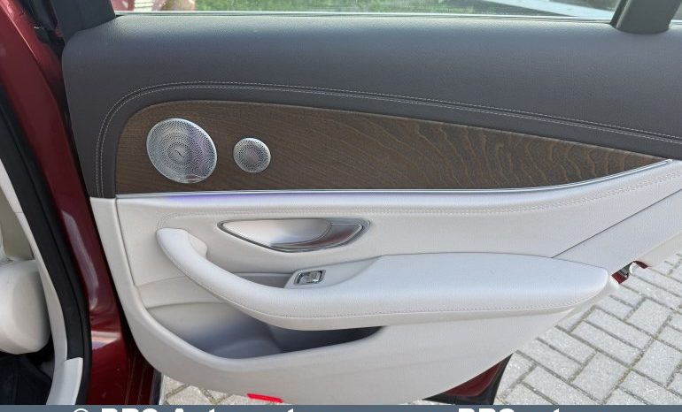 Mercedes-Benz E 300 Automatas 2017 full