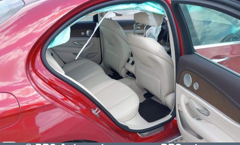 Mercedes-Benz E 300 Automatas 2017 full