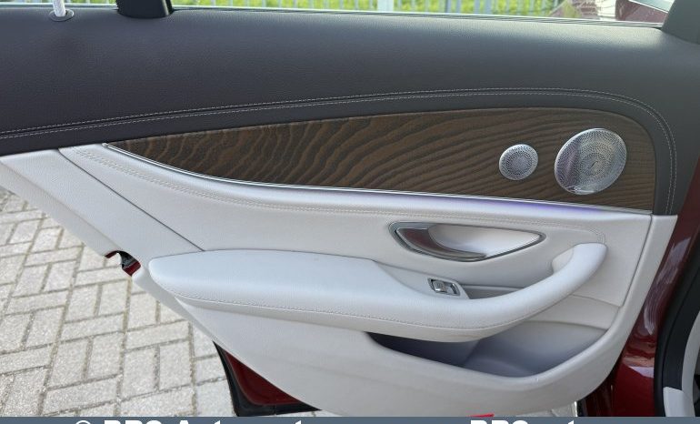 Mercedes-Benz E 300 Automatas 2017 full