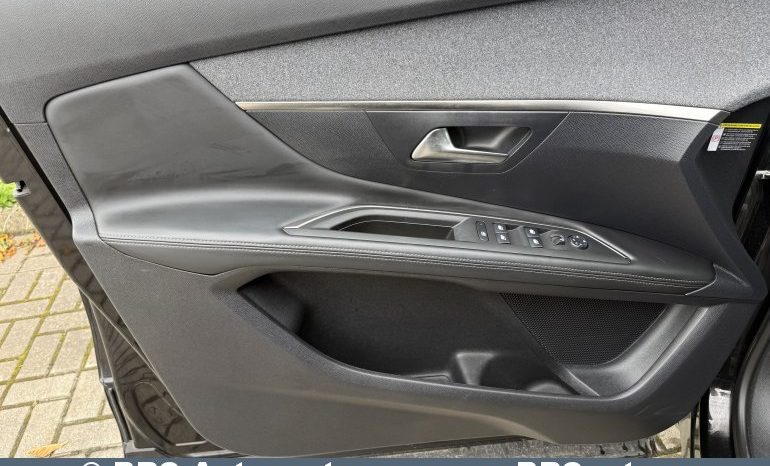 Peugeot 3008 1.6 THP Automatas 2018 full