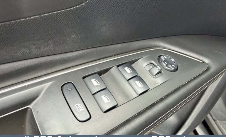 Peugeot 3008 1.6 THP Automatas 2018 full