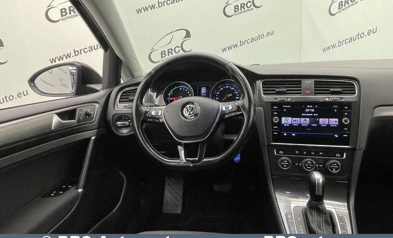 Volkswagen Golf e 36kWh Automatas 2019 full