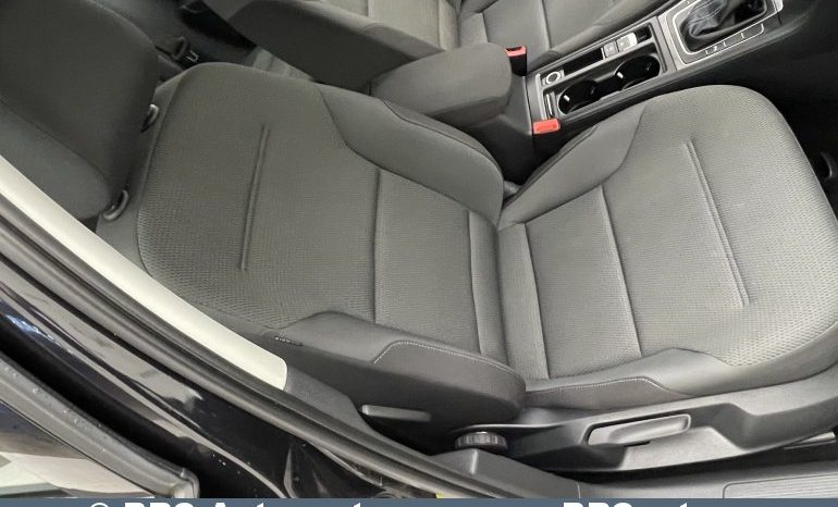 Volkswagen Golf e 36kWh Automatas 2019 full