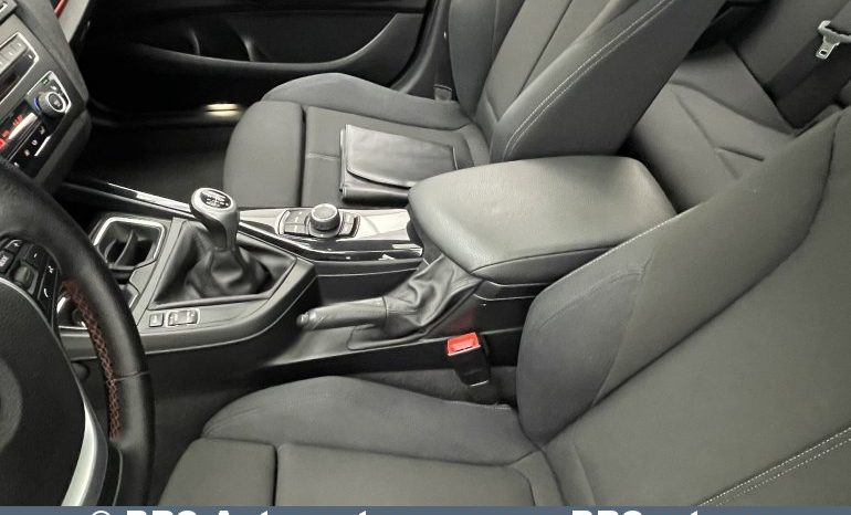 BMW 118 d Sport 2012 full