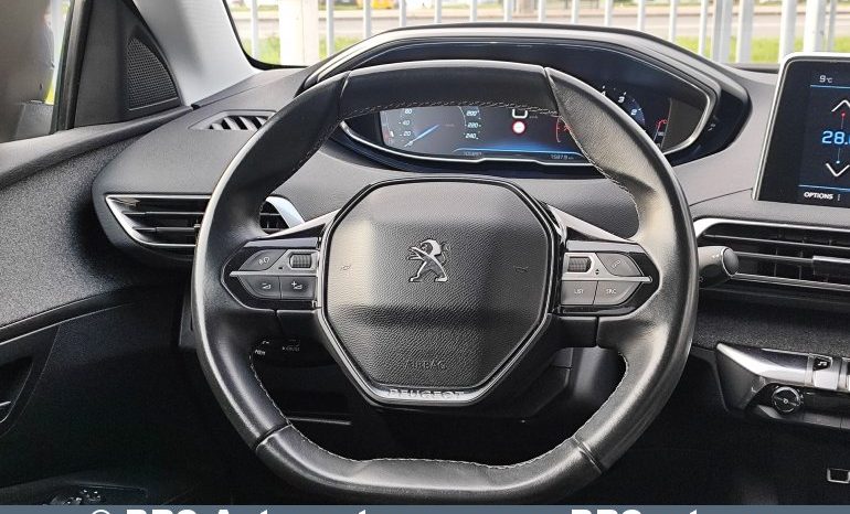 Peugeot 3008 1.2 PureTech 2017 full