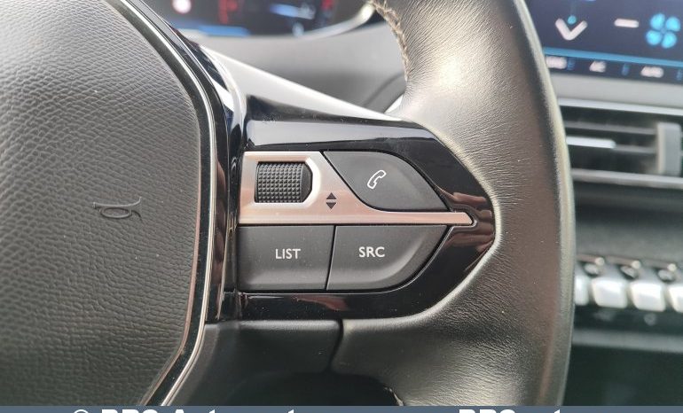 Peugeot 3008 1.2 PureTech 2017 full