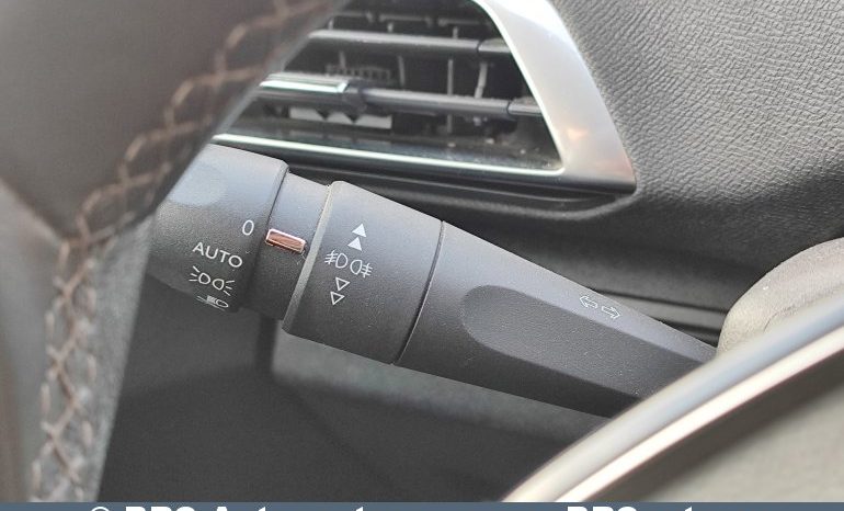 Peugeot 3008 1.2 PureTech 2017 full