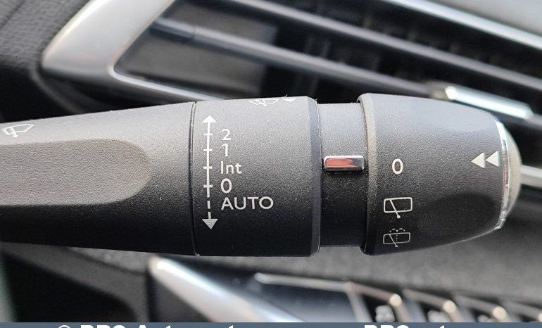Peugeot 3008 1.2 PureTech 2017 full