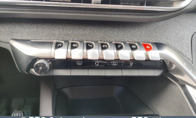 Peugeot 3008 1.2 PureTech 2017 full