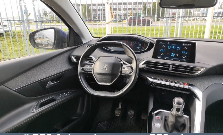 Peugeot 3008 1.2 PureTech 2017 full