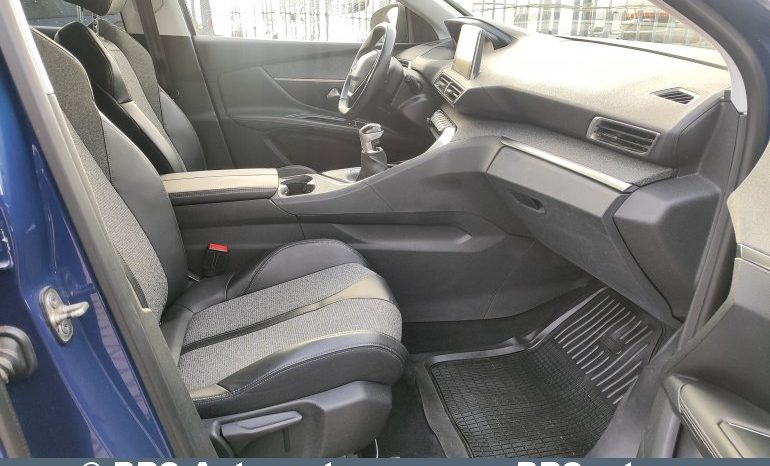 Peugeot 3008 1.2 PureTech 2017 full