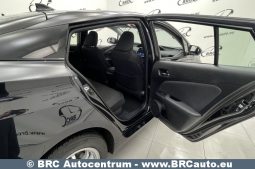Toyota Prius 1.8 Hybrid Automatas 2019 full