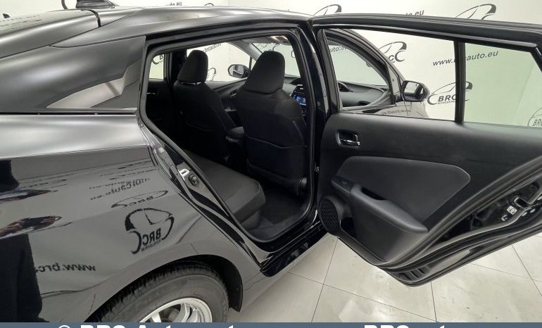 Toyota Prius 1.8 Hybrid Automatas 2019 full