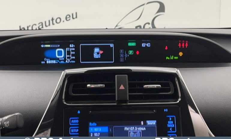 Toyota Prius 1.8 Hybrid Automatas 2019 full