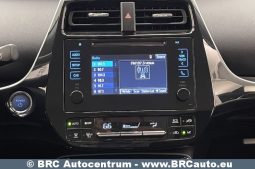 Toyota Prius 1.8 Hybrid Automatas 2019 full