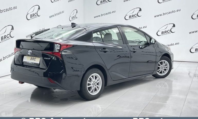 Toyota Prius 1.8 Hybrid Automatas 2019 full