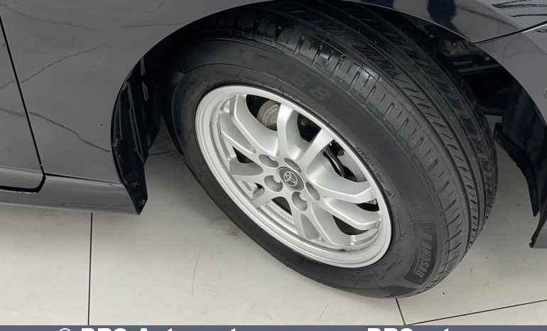 Toyota Prius 1.8 Hybrid Automatas 2019 full