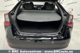 Toyota Prius 1.8 Hybrid Automatas 2019 full