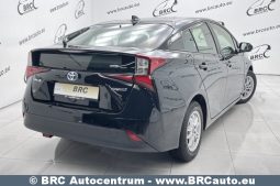 Toyota Prius 1.8 Hybrid Automatas 2019 full