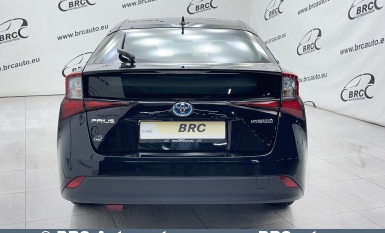 Toyota Prius 1.8 Hybrid Automatas 2019 full