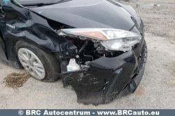 Toyota Prius 1.8 Hybrid Automatas 2019 full