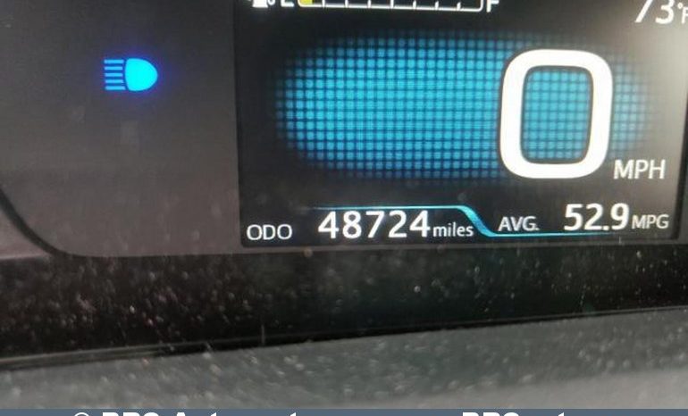 Toyota Prius 1.8 Hybrid Automatas 2019 full