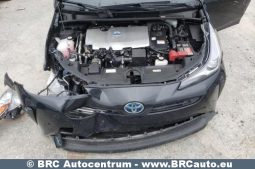 Toyota Prius 1.8 Hybrid Automatas 2019 full