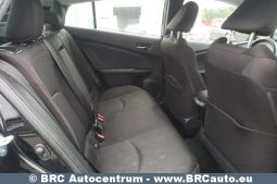 Toyota Prius 1.8 Hybrid Automatas 2019 full