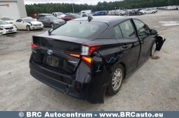 Toyota Prius 1.8 Hybrid Automatas 2019 full