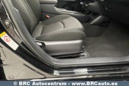 Toyota Prius 1.8 Hybrid Automatas 2019 full
