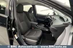 Toyota Prius 1.8 Hybrid Automatas 2019 full