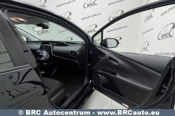 Toyota Prius 1.8 Hybrid Automatas 2019 full