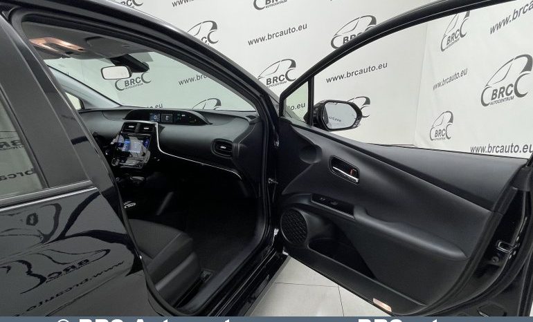 Toyota Prius 1.8 Hybrid Automatas 2019 full