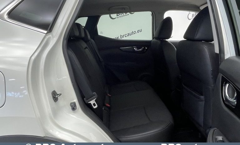 Nissan Qashqai 1.6 DIG-T 2015 full