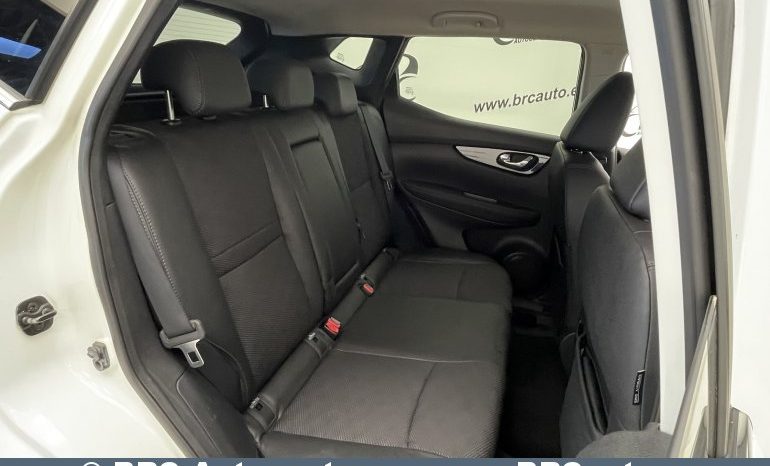 Nissan Qashqai 1.6 DIG-T 2015 full