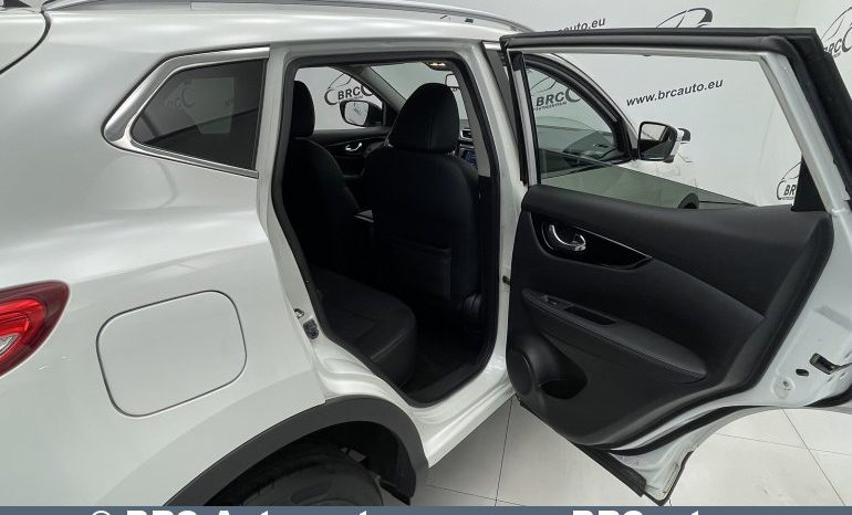Nissan Qashqai 1.6 DIG-T 2015 full