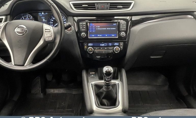 Nissan Qashqai 1.6 DIG-T 2015 full
