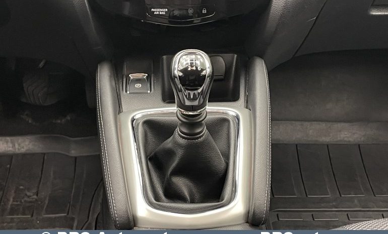 Nissan Qashqai 1.6 DIG-T 2015 full