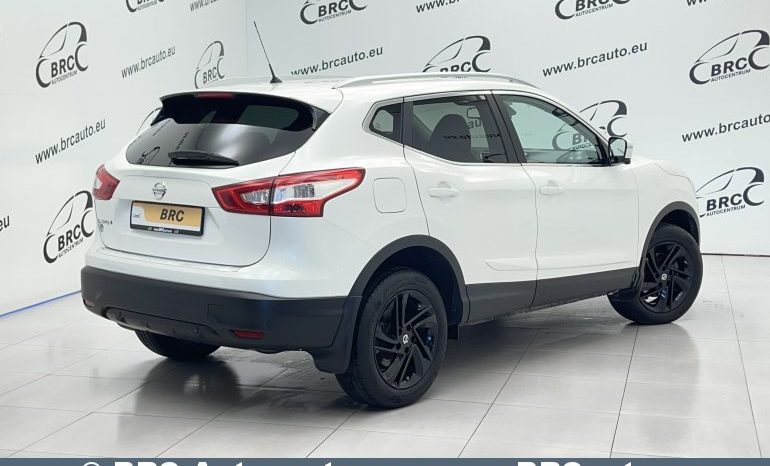Nissan Qashqai 1.6 DIG-T 2015 full