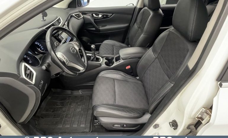 Nissan Qashqai 1.6 DIG-T 2015 full