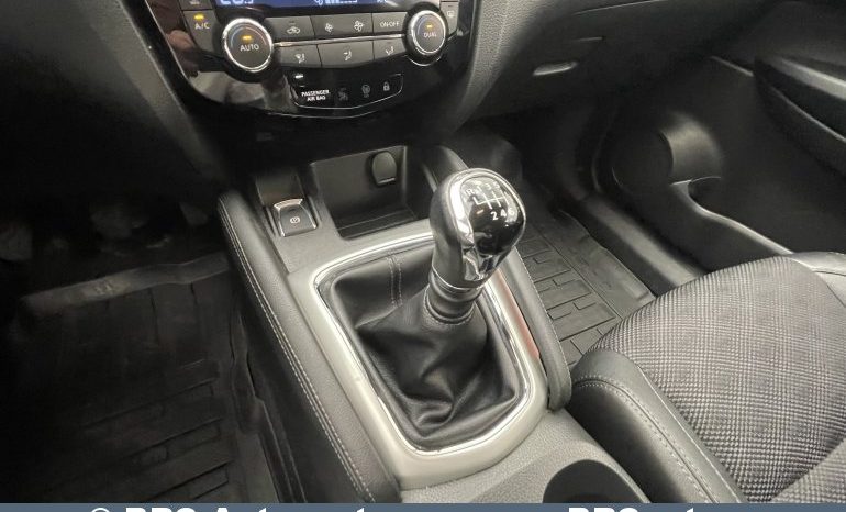 Nissan Qashqai 1.6 DIG-T 2015 full
